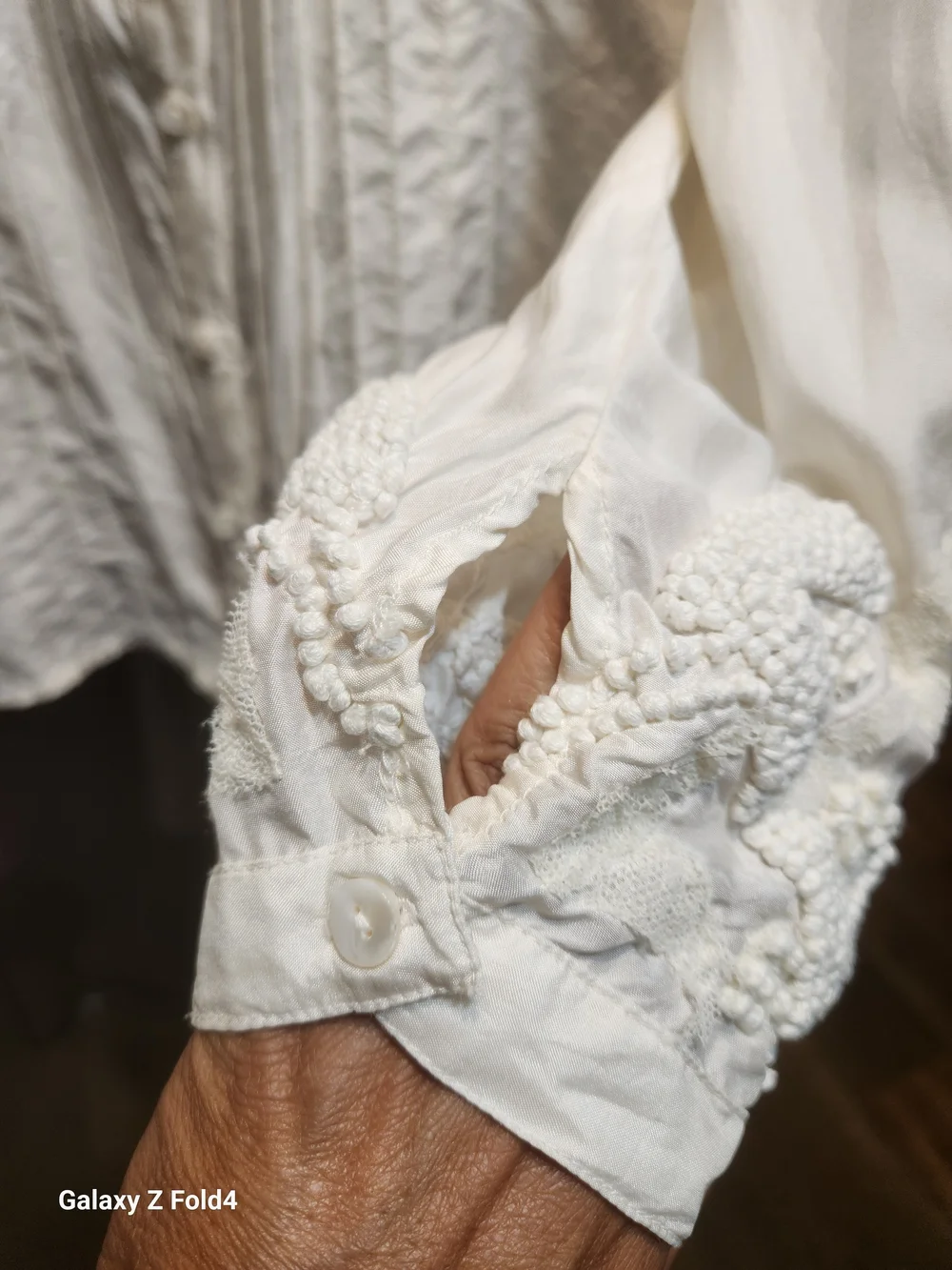 Sundance Ivory Beaded Pintuck Button-Down Blouse Sz12 - Picture 6 of 15